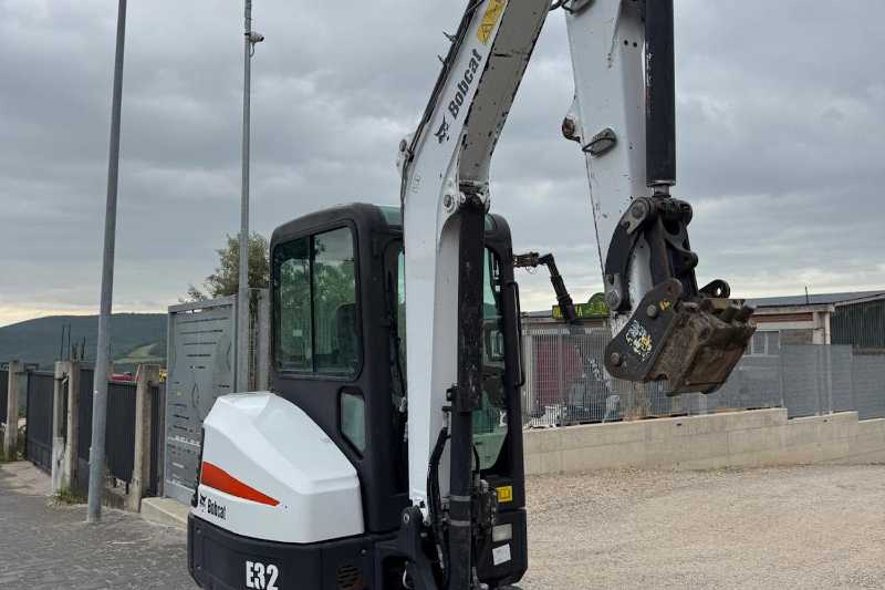 OmecoHub - Immagine BOBCAT E32